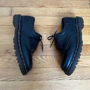 Dr Martin Classic Black Leather Men's Shoes - SIZE 8